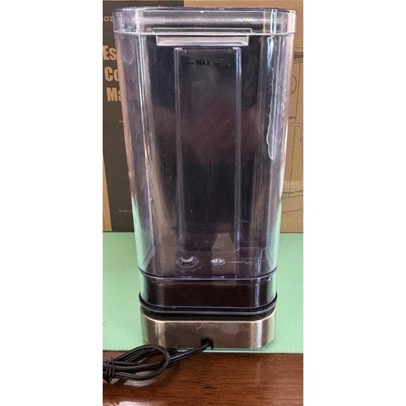 Cozeemax Espresso Coffee Machine (Model CM6888) - Picture 4 of 10